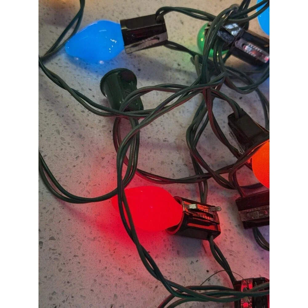 VINTAGE Mid Century Christmas String Lights Bulb Holly Lite 15 Light 915JK